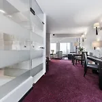 Silvia Gold Hotel