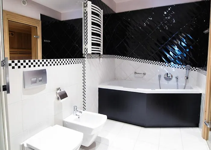 Silvia Gold מלון 3*